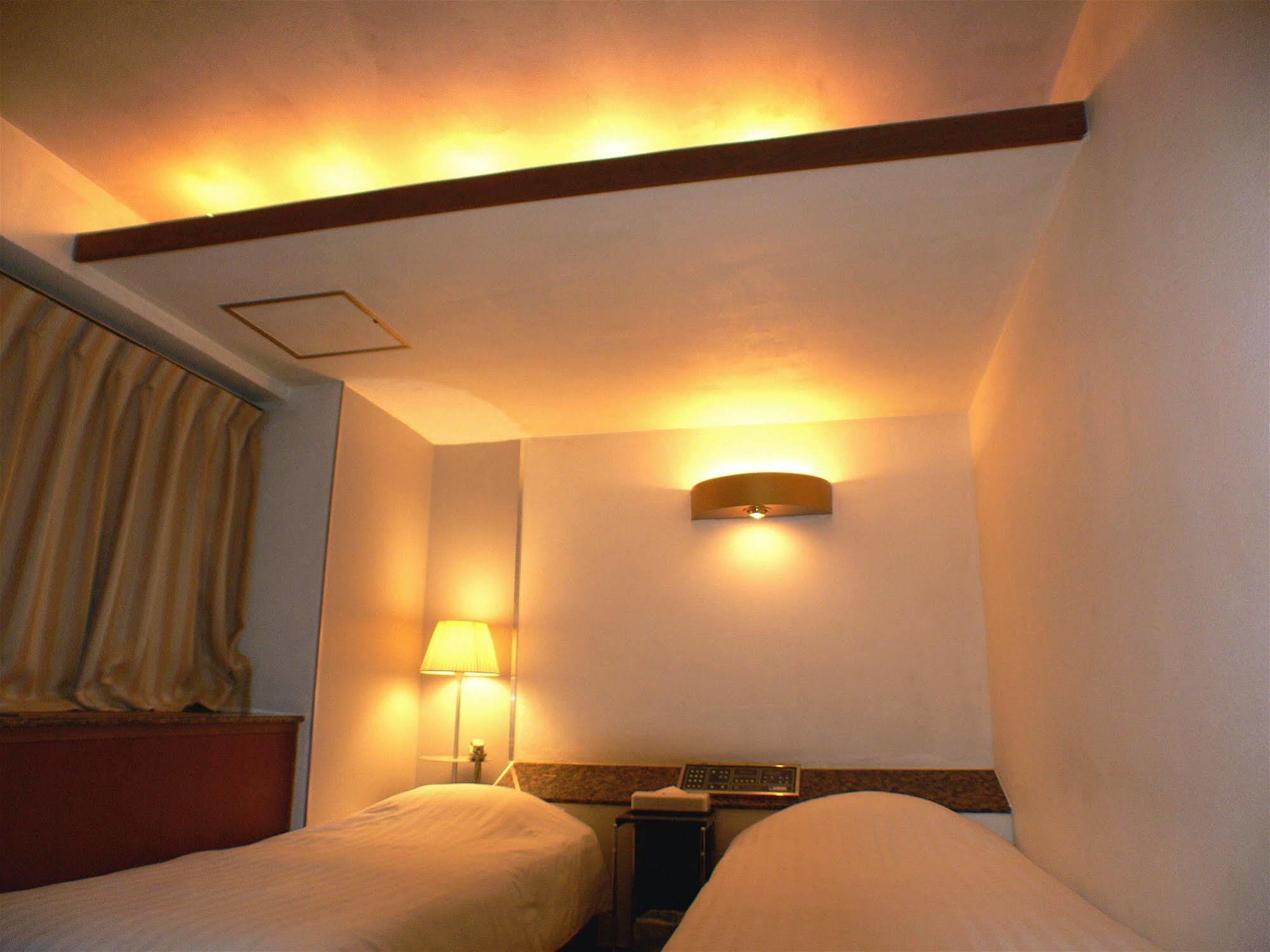 Shinjuku City Hotel N.U.T.S Präfektur Tokio Zimmer foto